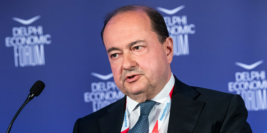 The Alpha Bank Chair and Independent Non Executive Member of the Board, Dimitris Tsitsiragos, in discussion at the Delphi Economic Forum.